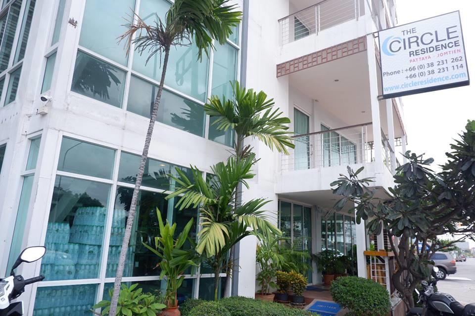The Circle Residence Pantai Jomtien Luaran gambar