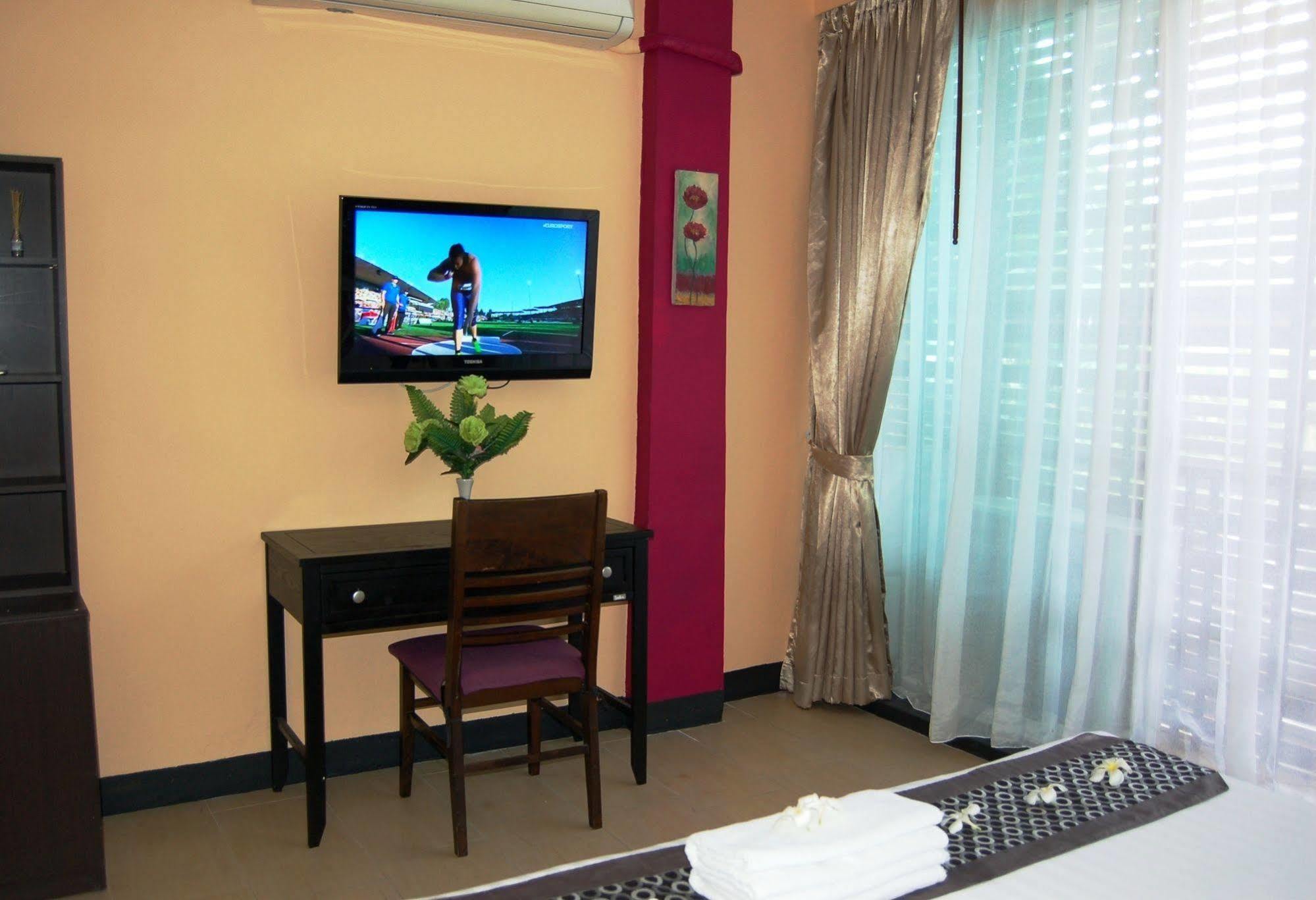 The Circle Residence Pantai Jomtien Luaran gambar