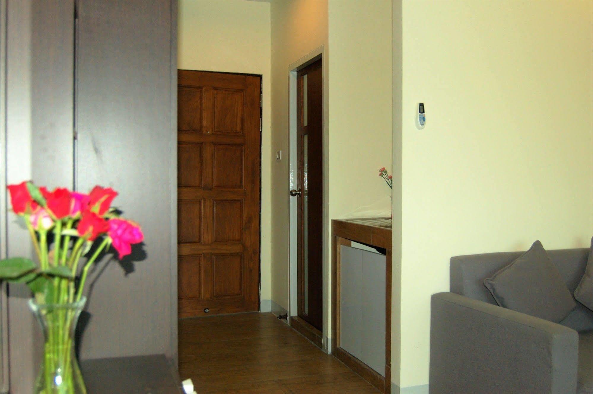 The Circle Residence Pantai Jomtien Luaran gambar
