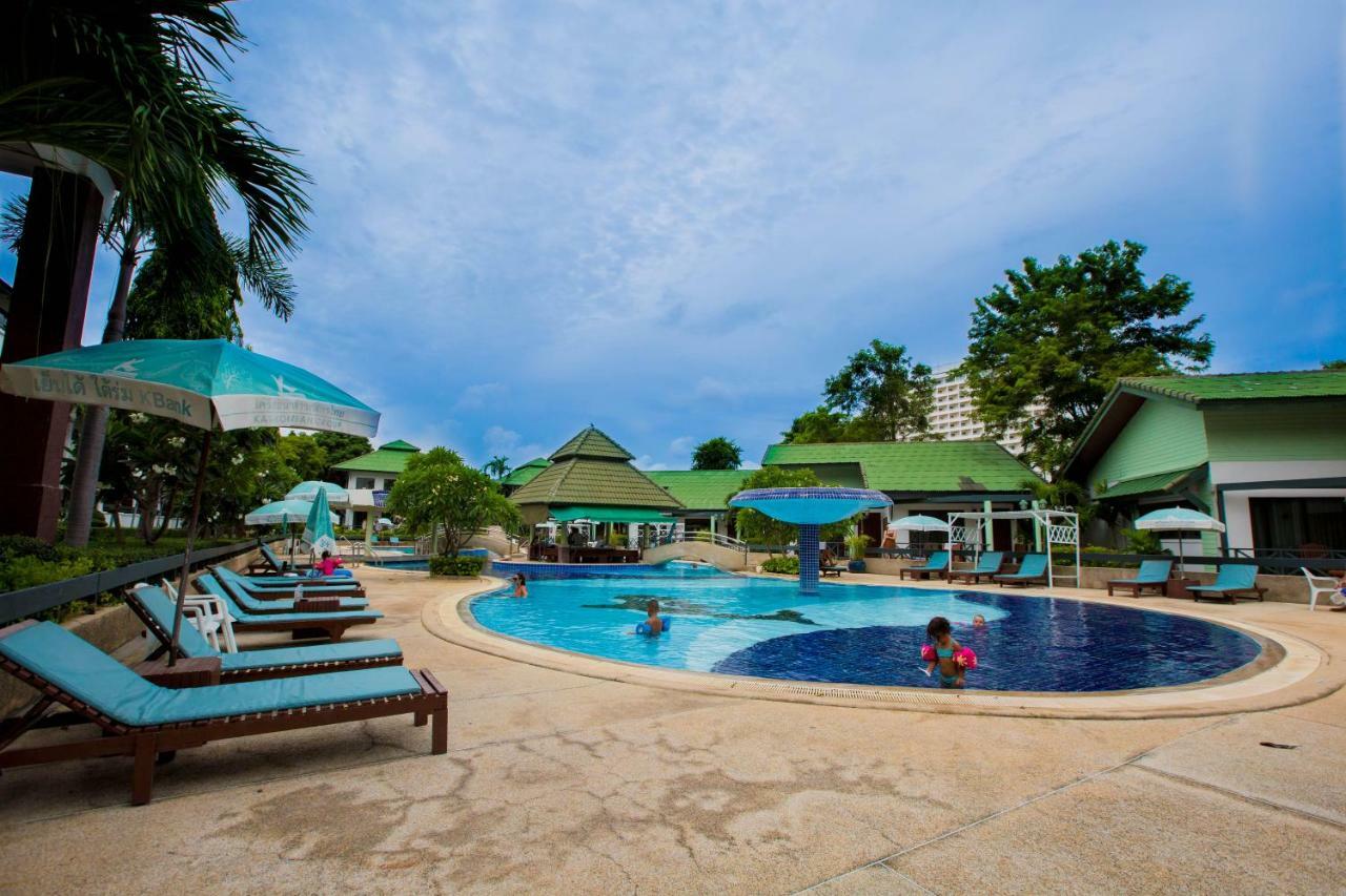 The Circle Residence Pantai Jomtien Luaran gambar